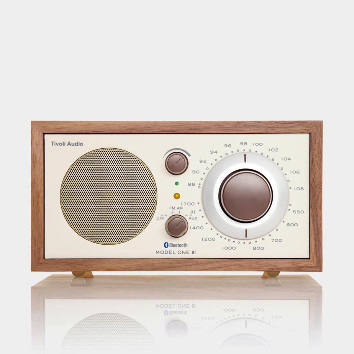 tivoli-audio-model-one-bt-tischradio-walnuss-beige-bluetooth image 1